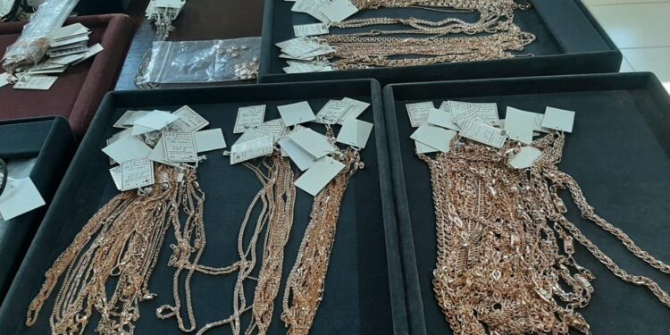 В Молдове выявлена сеть продажи ювелирных изделий с поддельными пробами