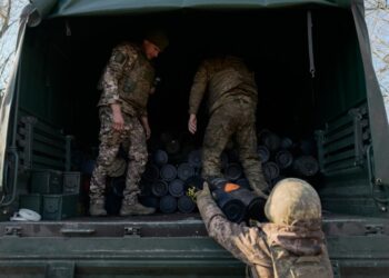 Politico: ЕС приостанавливает разработку нового пакета военной помощи Киеву