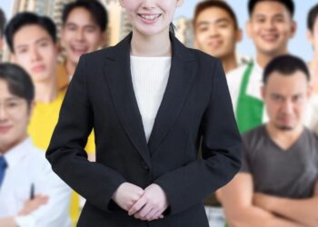 Китаянка убедила 36 мужчин взять ипотеку ради отношений