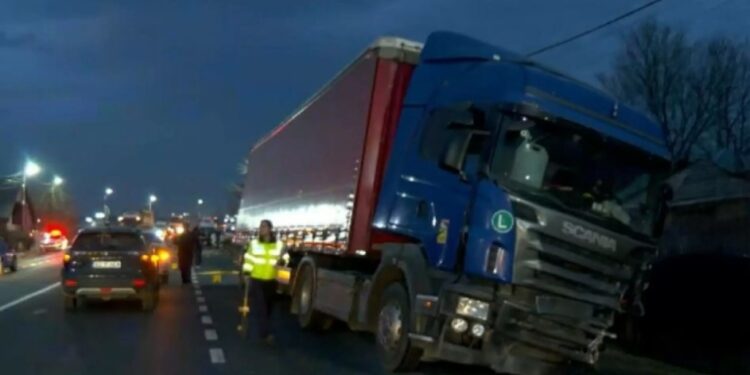 Авария с молдавской фурой в Румынии: Один человек погиб, двое получили ранения