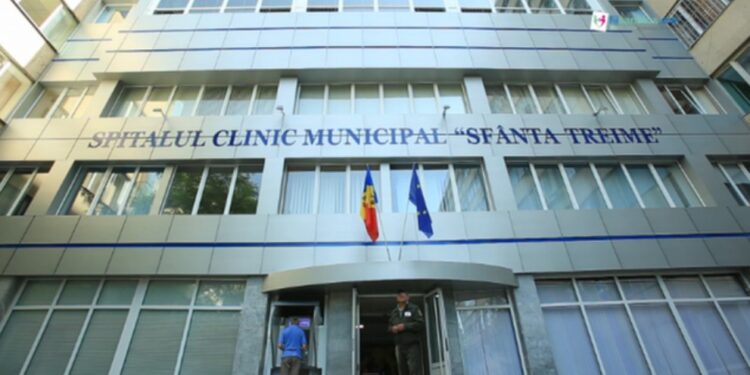 Растёт число госпитализаций. Больница «Святая Троица» открыла новое отделение для пациентов с пневмонией