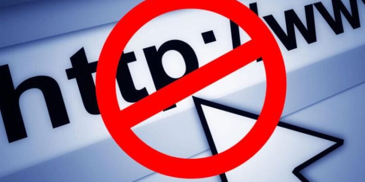 Mătușa Alisei, fetița abuzată, critică decizia asistenței sociale de a permite vizite din partea mamei