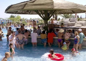 Turcia riscă să piardă turiști din cauza alcoolului contrafăcut