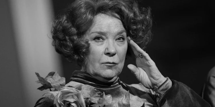 Умерла звезда «Гусарской баллады» Лариса Голубкина