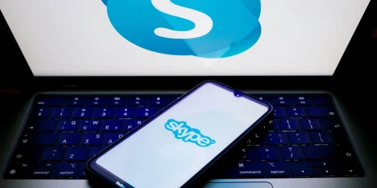 Aplicația de apeluri și mesaje, Skype, se închide