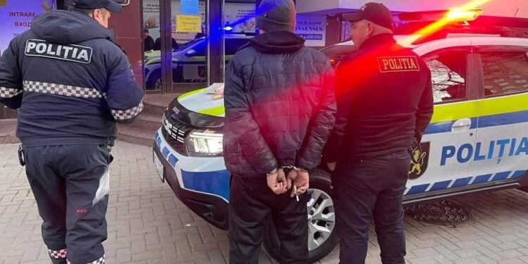 Bărbat din Comrat condamnat la 1 an și 6 luni de închisoare pentru jaf