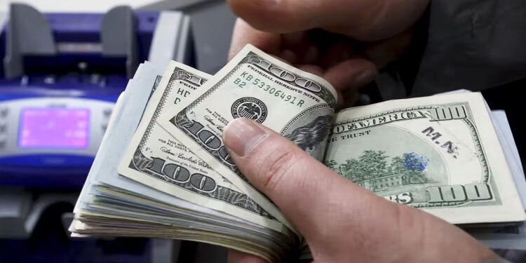 Un cetățean moldovean a ascuns 33.000 de dolari pentru a ocoli controlul vamal din Belarus