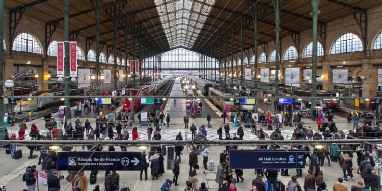 Trenurile Eurostar și regionale, anulate din cauza unei bombe descoperite în apropierea Gării de Nord din Paris