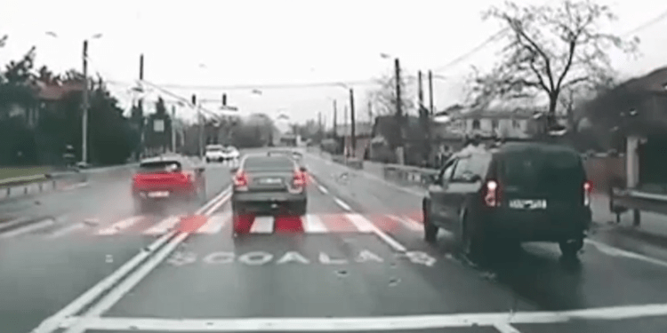 Tânăr sancționat pentru manevre periculoase în trafic