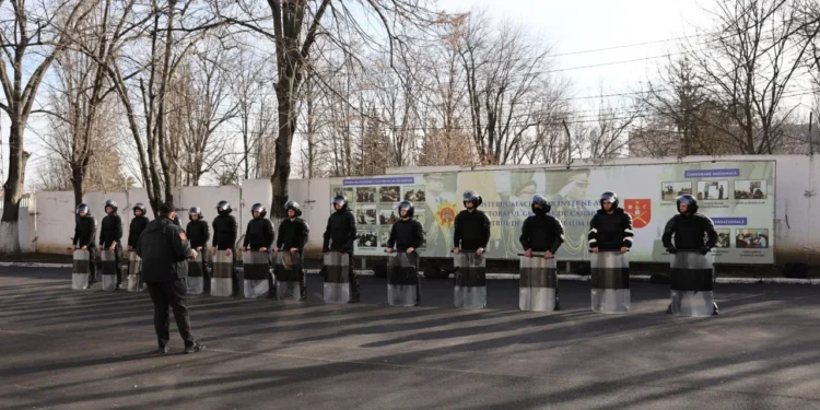 Carabinierii din Moldova, instruiți pentru intervenții eficiente în situații de dezordine