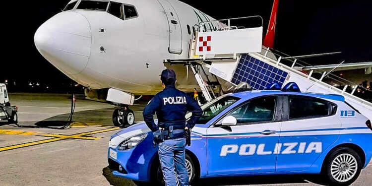 Moldovean dat în urmărire din 2018, arestat pe Aeroportul din Verona
