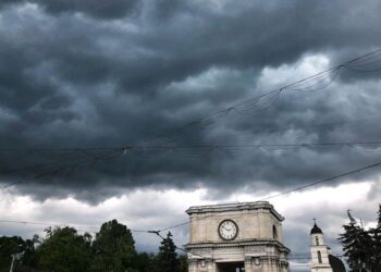 Cer acoperit și șanse reduse de precipitații în întreaga țară