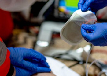 Femeie de 66 de ani, resuscitată cu succes în ambulanță după un stop cardio-respirator