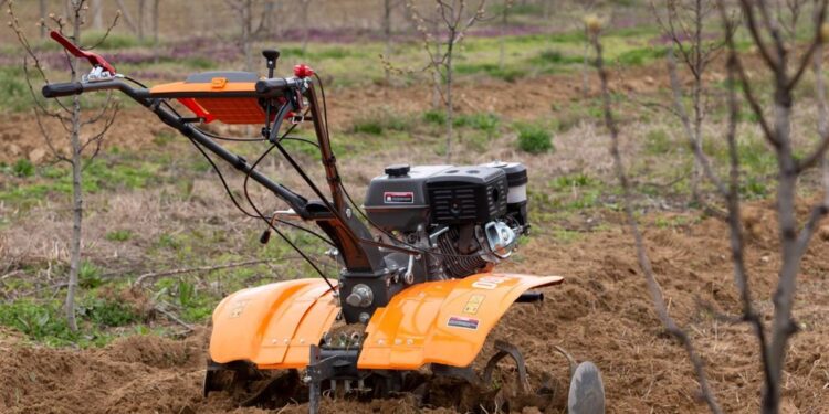 Accidente fatale cu motocultoare în Rîșcani: un mort și un rănit