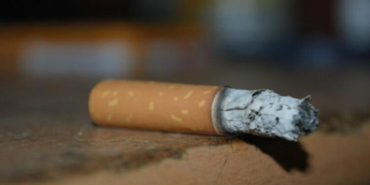 Un bărbat a decedat într-un incendiu provocat de fumatul nesupravegheat