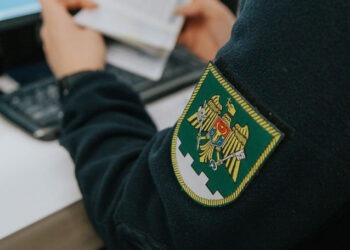 Poliția de Frontieră a identificat zece cazuri de falsificare a documentelor de călătorie