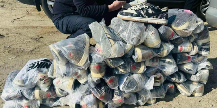 Șofer reținut la Tudora cu mărfuri de contrabandă în valoare de 50.000 de lei