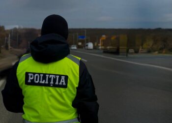 În weekend polițiștii au aplicat amenzi pentru viteză, alcool și nerespectarea semnelor rutiere