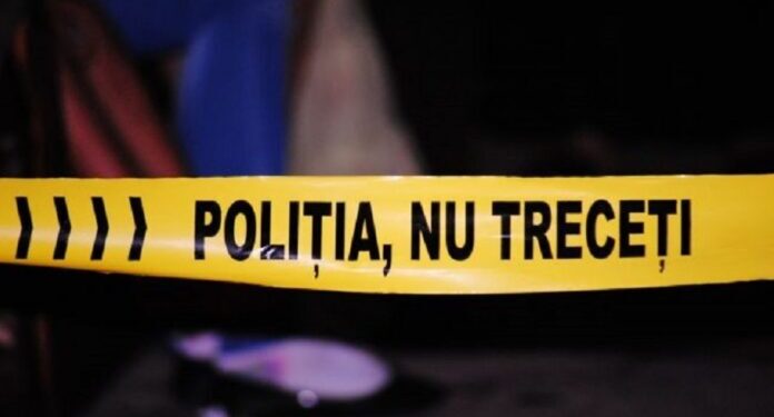 Copil găsit spânzurat în municipiul Chișinău. Mama sa a alertat poliția