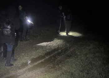 Полиция обнаружила четыре женщины из Камеруна в надувной лодке