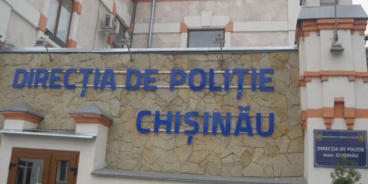 Молодой человек попытался покончить с собой в изоляторе столичного полицейского участка