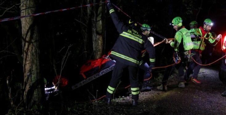 Четыре человека погибли при падении кабины канатной дороги в Италии