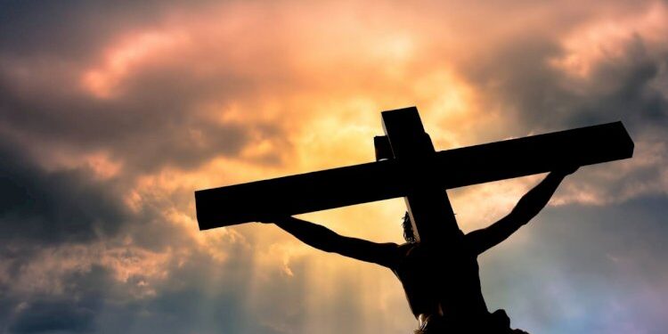 Православные верующие отмечают Страстную пятницу