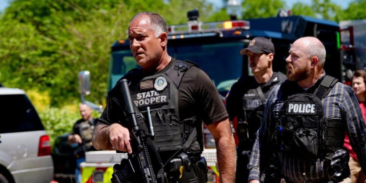 Пять человек погибли при стрельбе в университете Флориды