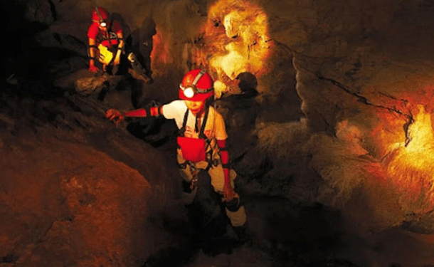 Охранник парка в Таиланде утонул, спасая телефон посетителя