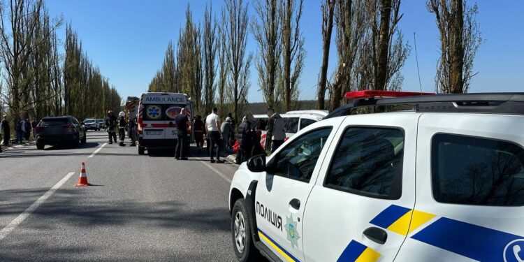 Автобус с молдавским водителем попал в аварию в Украине: один пассажир погиб, шестеро пострадали