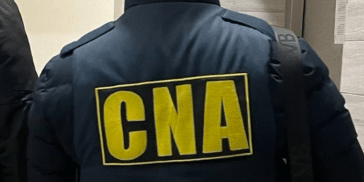 Жительницу Кишинёва подозревают в торговле влиянием — она якобы запросила 3000 евро за водительские права