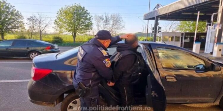 Насильник, приговоренный к 12 годам тюремного заключения, успешно прошел молдавский контроль на границе, но был задержан румынскими пограничниками