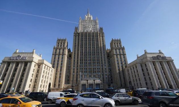 Россия в качестве ответной меры высылает троих дипломатов Молдовы