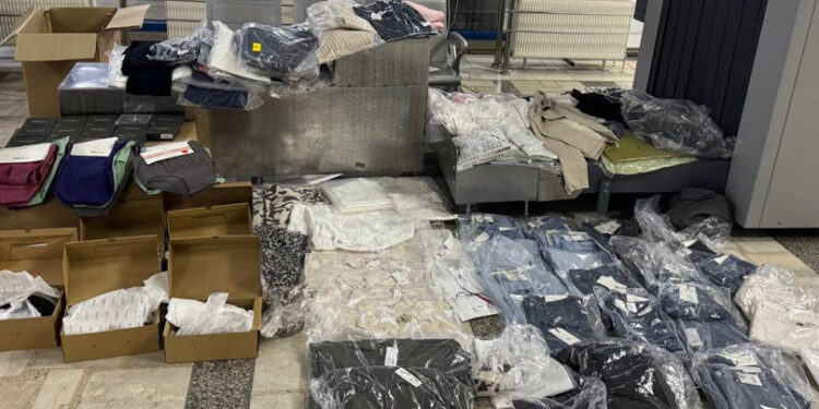 Șofer moldovean prins cu mărfuri nedeclarate la vama Leușeni