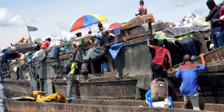 В Конго при крушении судна погибли как минимум 148 человек