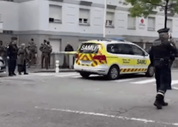 Atac cu cuțitul într-un liceu din Franța: Un elev mort și alți trei răniți