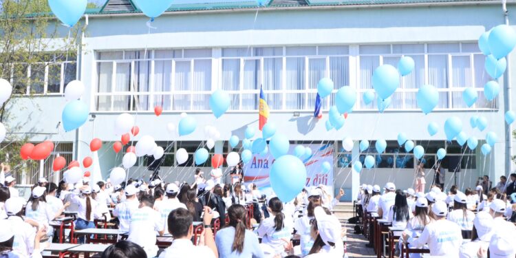 Более 500 человек приняли участие в Едином диктанте по гагаузскому языку