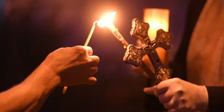 Ultima săptămână din Postul Paștelui: credincioșii pășesc spre Lumina Învierii