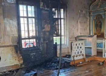 Incendiu la biserica din Gârbova în seara de Florii