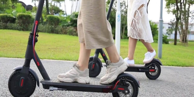 В Германии взорвался электросамокат, пять человек получили ранения