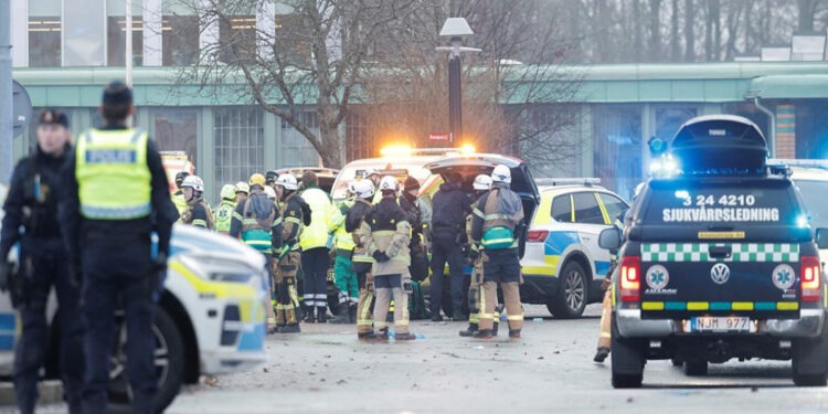 Три человека погибли в результате стрельбы в Швеции
