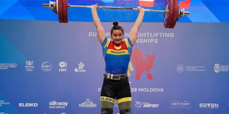 Halterofilii moldoveni au obținut 13 medalii la Campionatul European organizat la Chișinău
