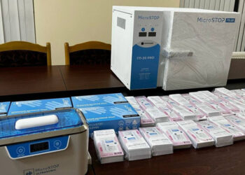 Vameșii Tudora descoperă echipamente nedeclarate într-un autocar