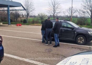 Trei moldoveni, căutați internațional, reținuți la frontiera cu România
