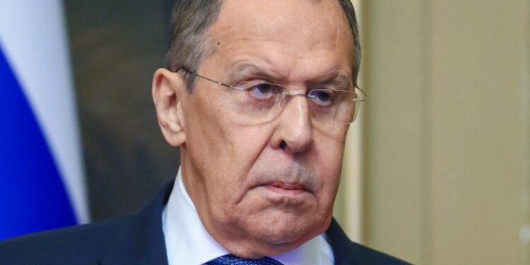 Lavrov spune că armistițiul lui Putin reprezintă „începutul negocierilor directe” cu Ucraina. „Fără condiții prealabile”