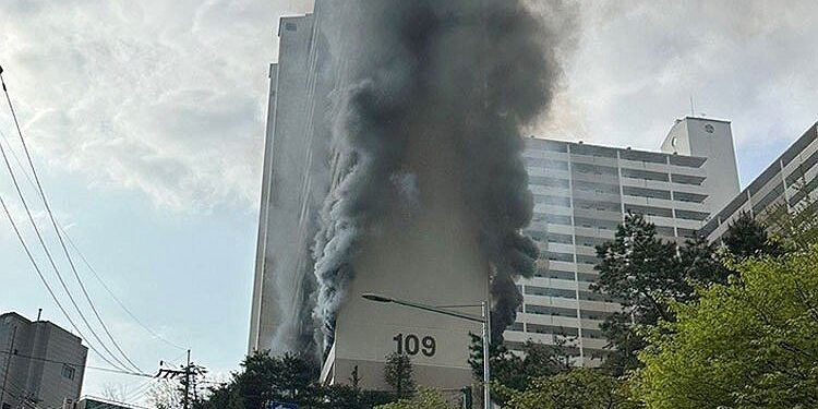 Incendiu devastator într-un bloc de locuințe din Seul: un mort și 11 răniți