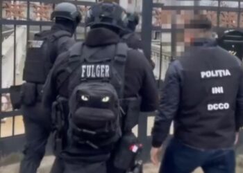 Tată și fiu din Ocnița, cercetați pentru șantaj de 130.000 de euro