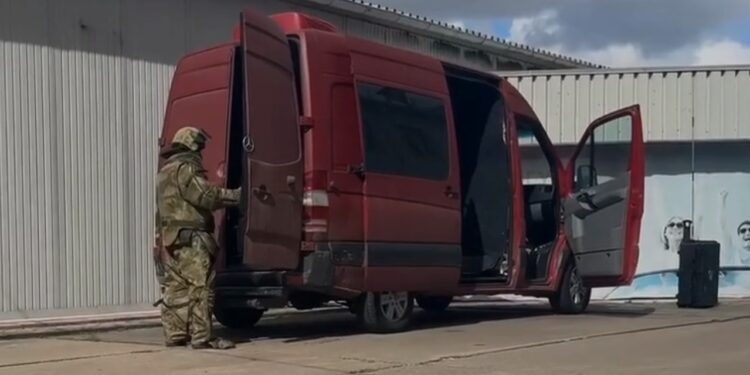 Belarus a interceptat 580 kg de explozibili într-un microbuz moldovenesc