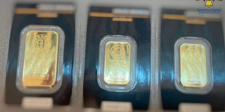 Tentativă de contrabandă cu aur la Aeroportul Chișinău
