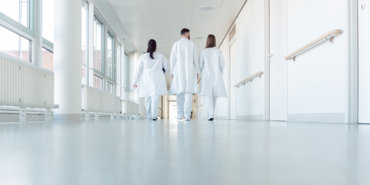 Al treilea deces la Spitalul Sfântul Spiridon din Iași. Spitalul are 4.000 de angajați, dintre care 430 de medici și 1.300 de rezidenți